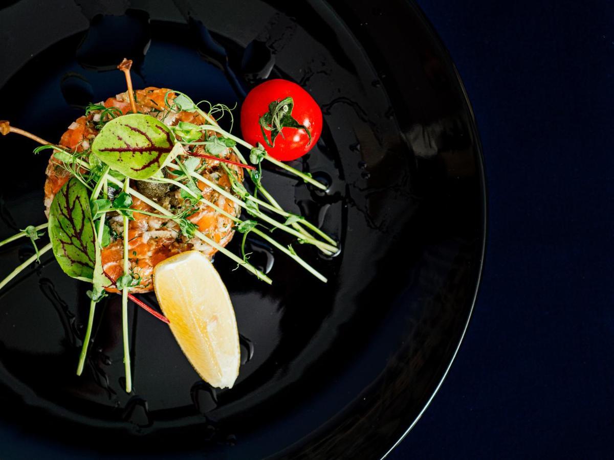 库瑞尼卡慕斯卡 Porto Marina酒店 外观 照片